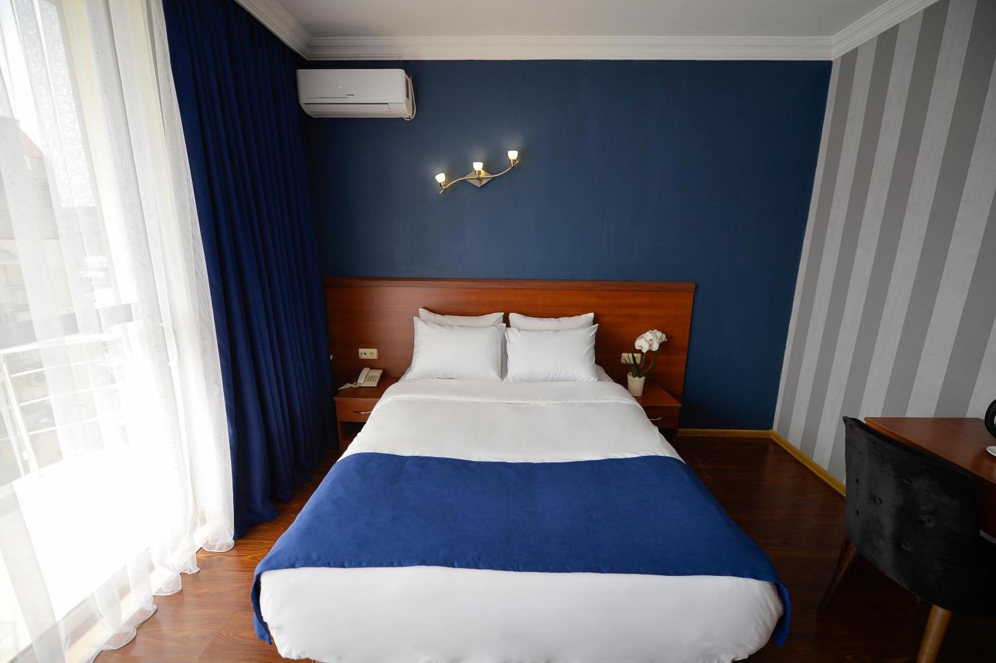 Aura Boutique Hotel Batumi Eksteriør billede