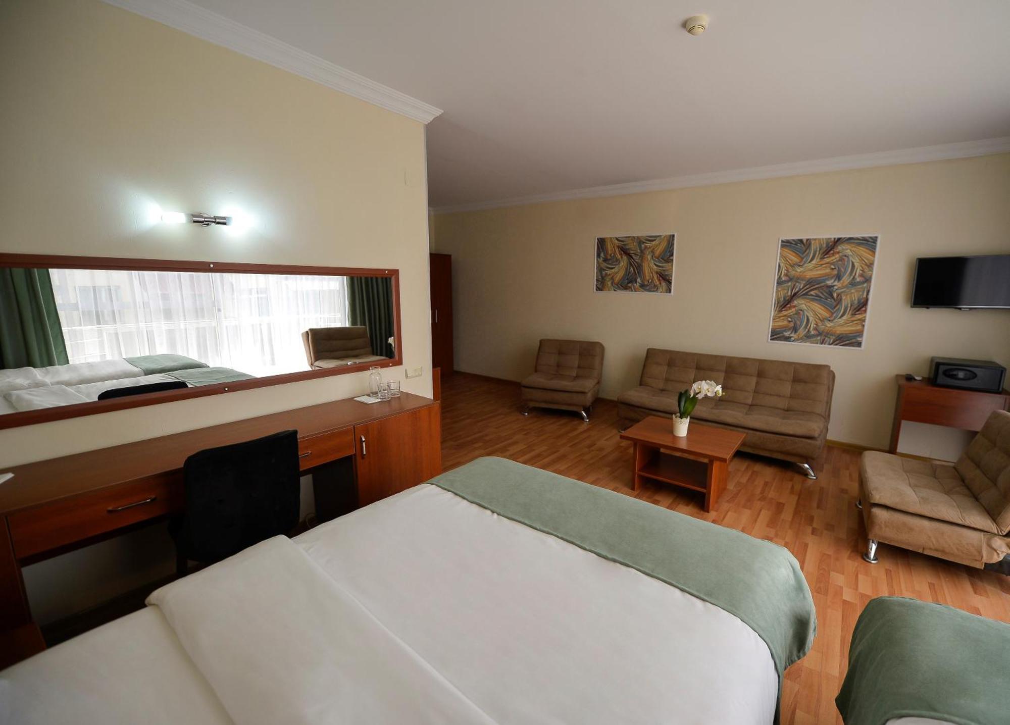 Aura Boutique Hotel Batumi Eksteriør billede